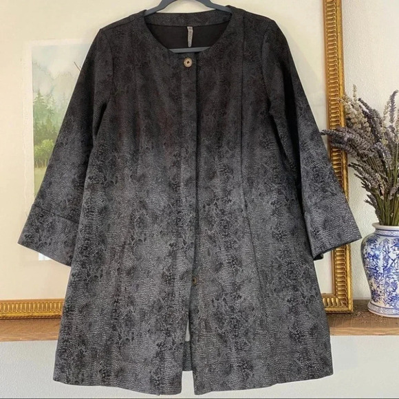 🍁 XCVI Snake Python M Ombre Hip Length Coat Jacket - Picture 1 of 9